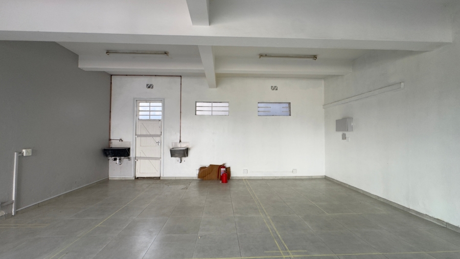 To Let Commercial Property for Rent in Somerset West Western Cape